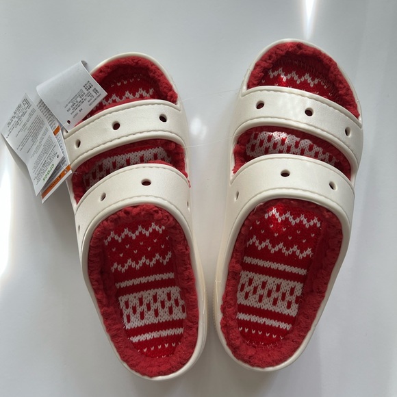 NWT Crocs Classic Cozzzy Holiday Sweater Women's Sandals with CHARMS!! SZ-W8/M6 - Picture 10 of 16